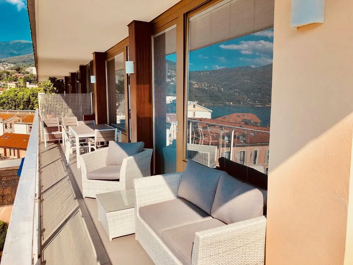 Attico Palazzo Di Vetro Apartment Luino 0*,